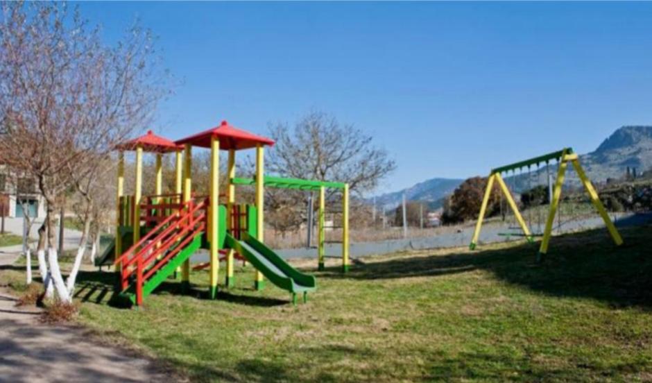 All Seasons Πέτρινες Παραδοσιακές Κατοικίες Калаврита Екстериор снимка